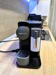 Espressor capsule Nespresso De'Longhi Lattissima One cu spumare lapte