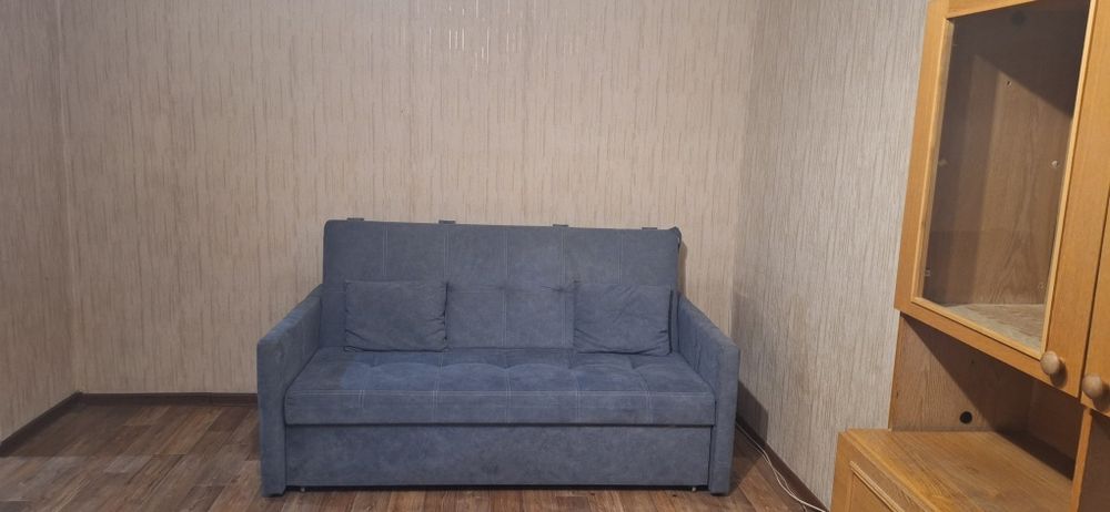 Продам диван. Раскладывается в длину