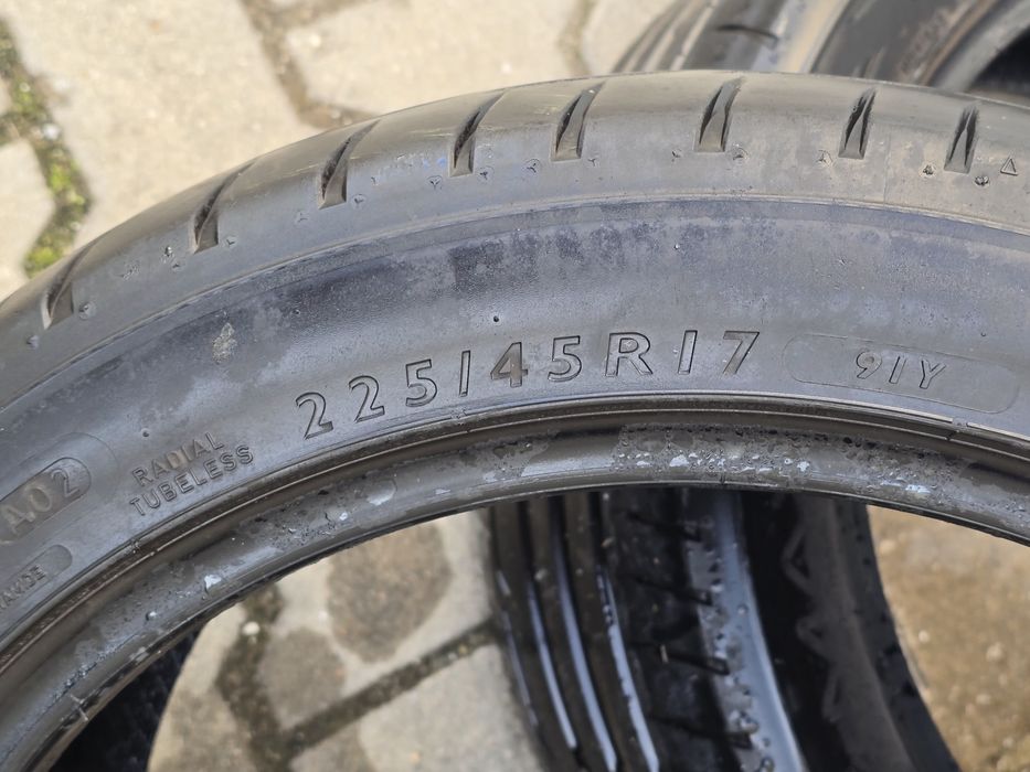 225 45 17 Dunlop