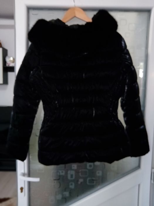 Vând geaca  călduroasă femei