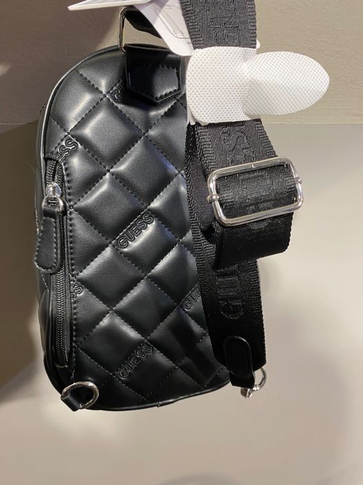 Нови Чанти Guess