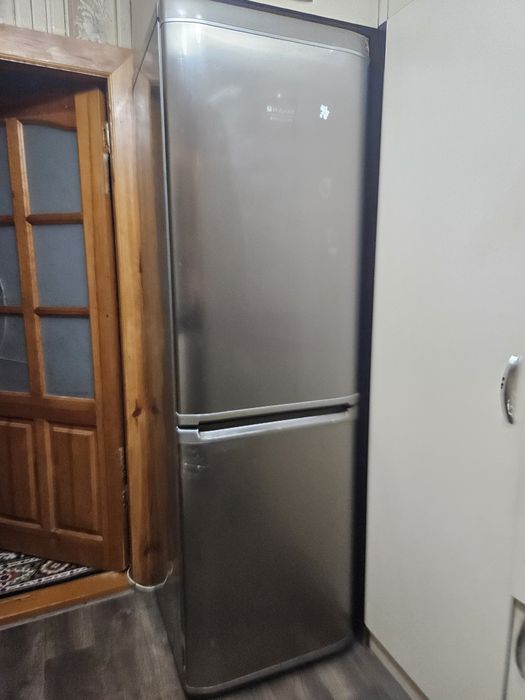 Продам холодильник 20 000