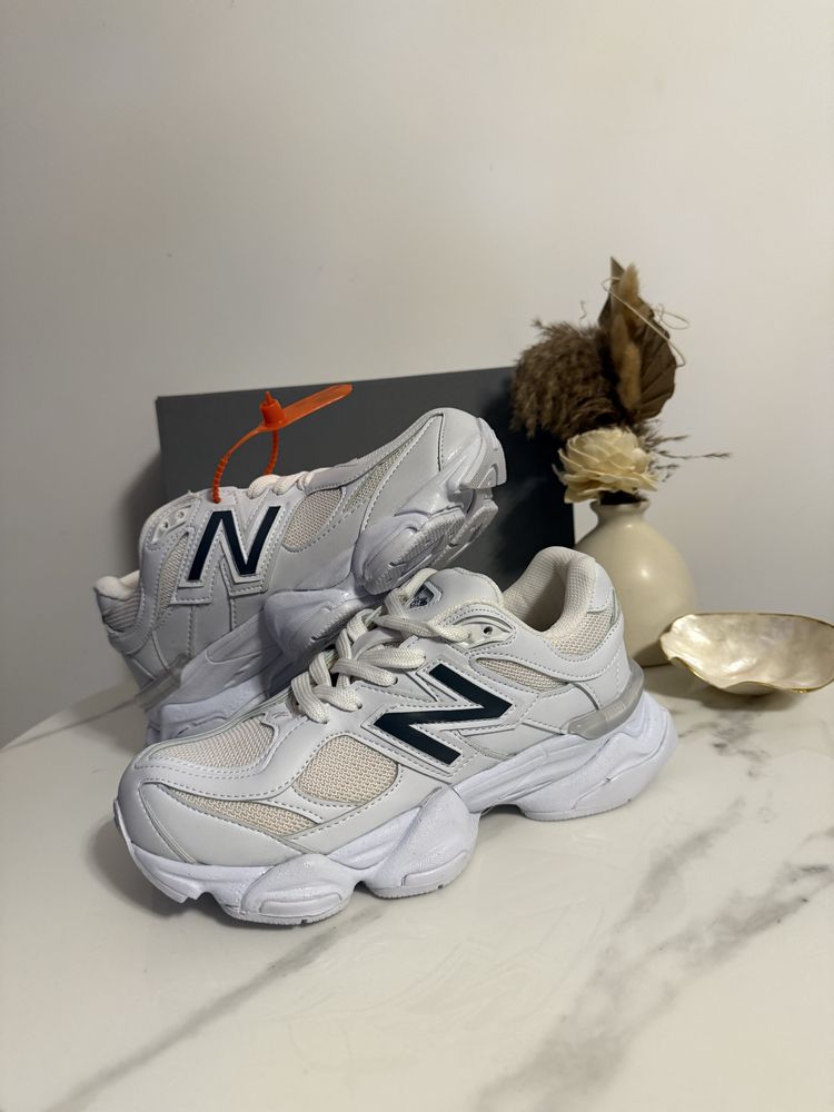 Adidasi/Papuci New Balance 9060 white