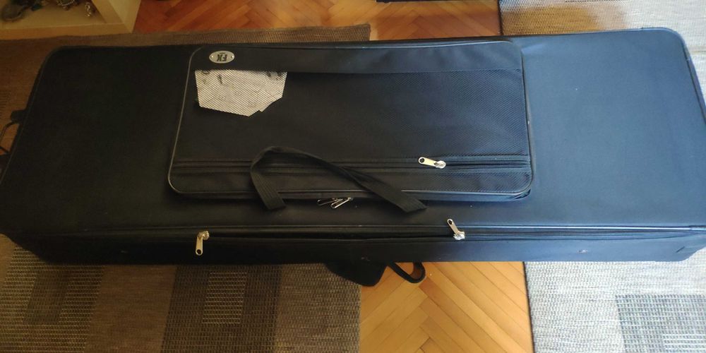 Oferta Black Friday! Korg Kronos 88 + case. Pana pe 15 noiembrie