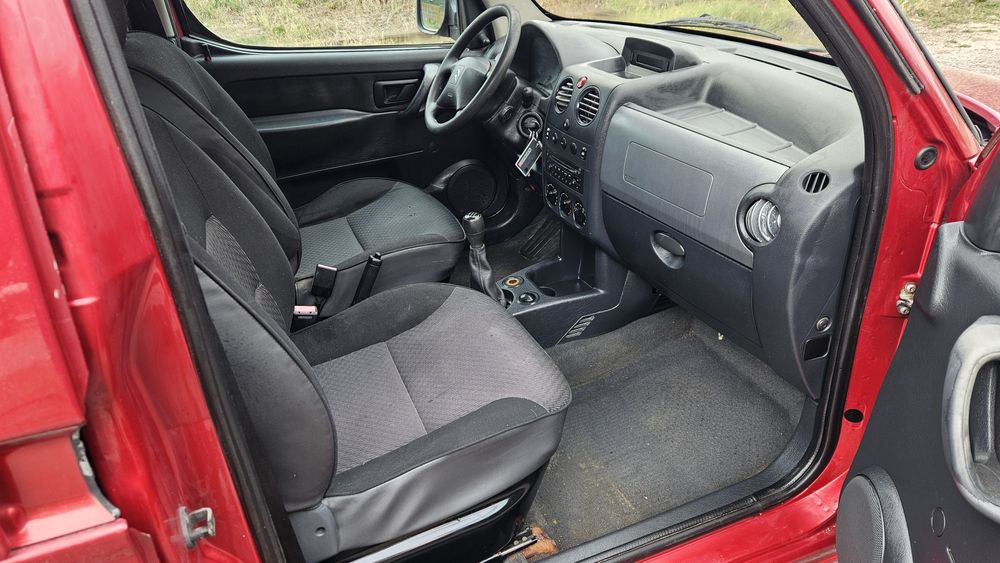 Citroen berlingo An 2007 5 locuri 1.6 motorina