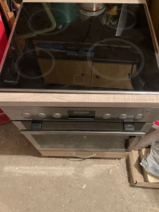 Печка с плот whirlpool.          .