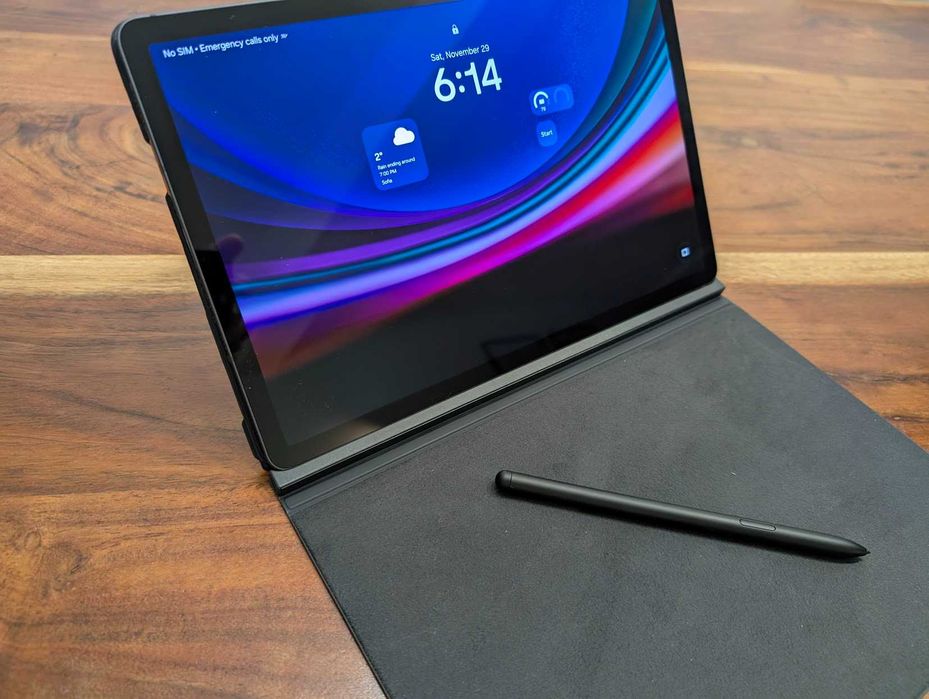 Samsung Galaxy Tab S9 5G 12GB RAM, 256GB + Smart Case