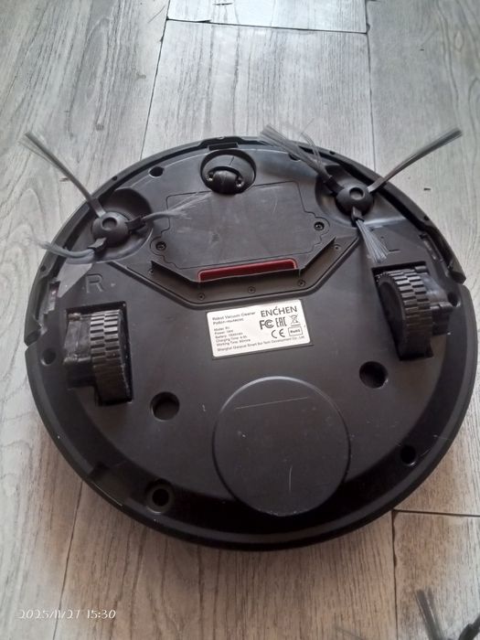 Продам робот пылесос