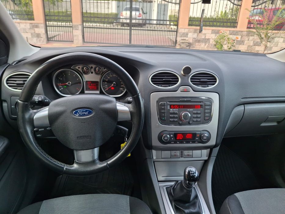 Ford Focus 1,6 Benzina-101cp-euro5- 2011-recent adus pe roti