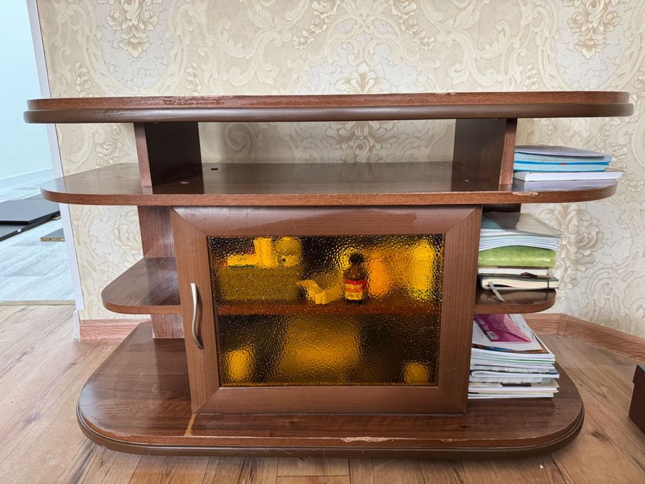 Тумбочка по телевизор
