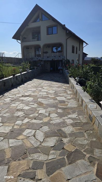 Casa de vanzare