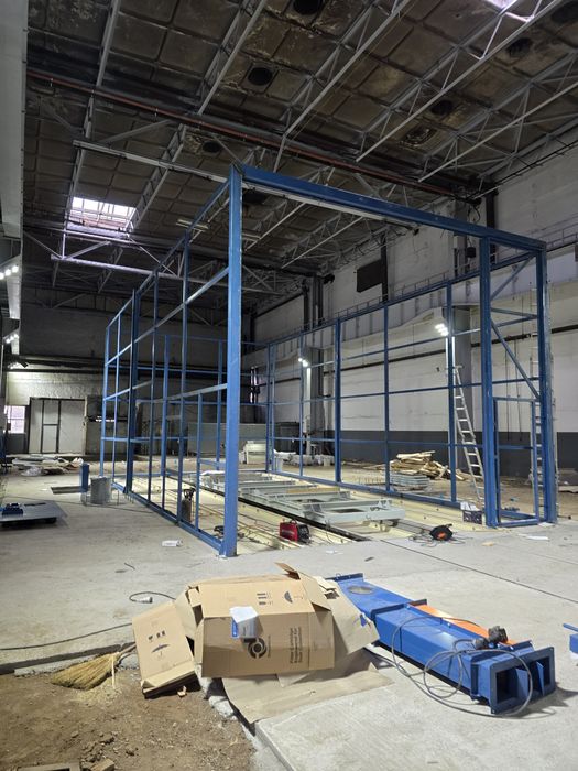 .Vindem si distribuim o gama larga de hale sau structuri metalice noi