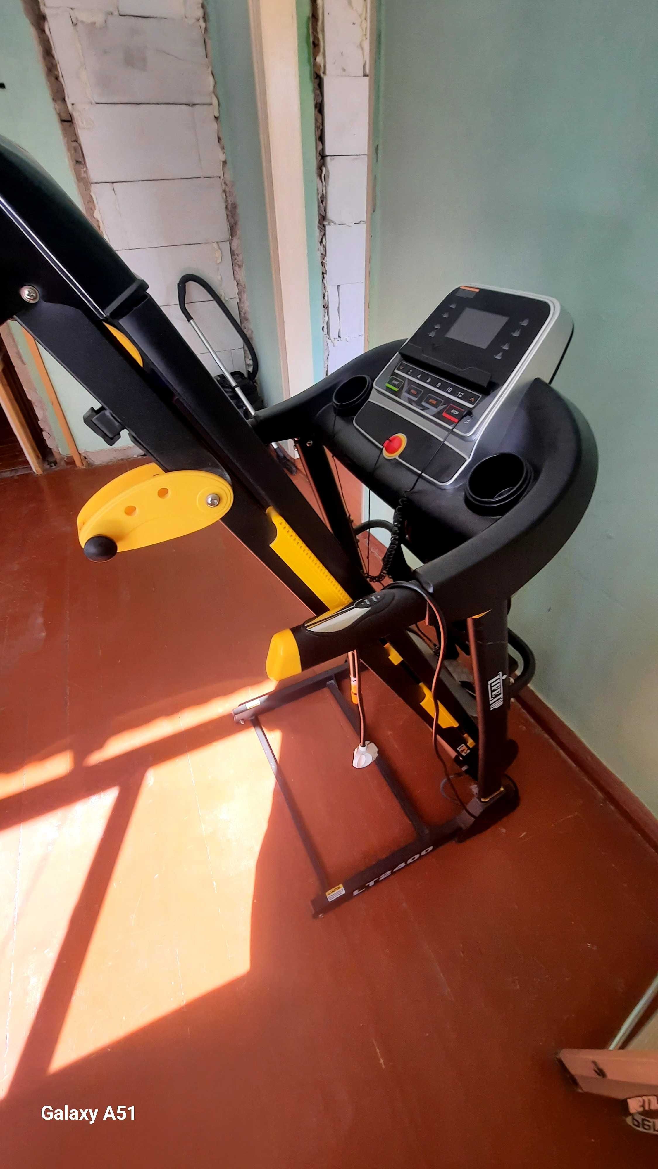Беговая дорожка LIFETOP LT2400