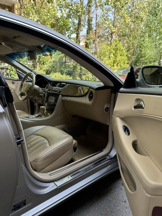 Mercedes-Benz CLS 320