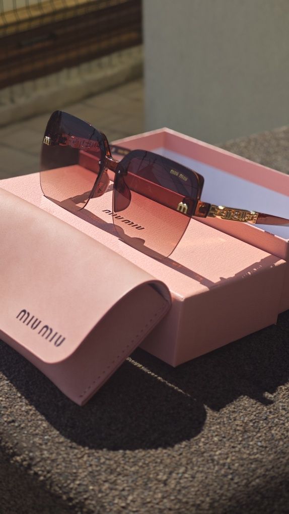 Ochelari de soare Miu Miu