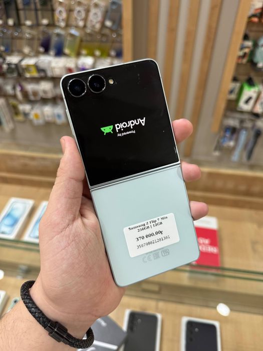 Samsung Z Flip 7 mint 256Gb/12GB