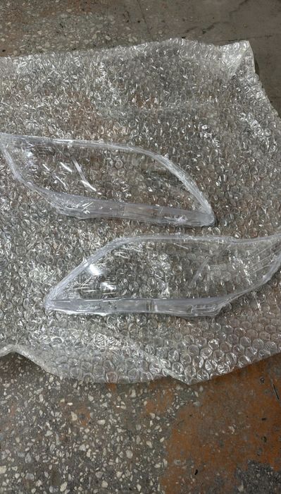 Стекла на Фары camry 40