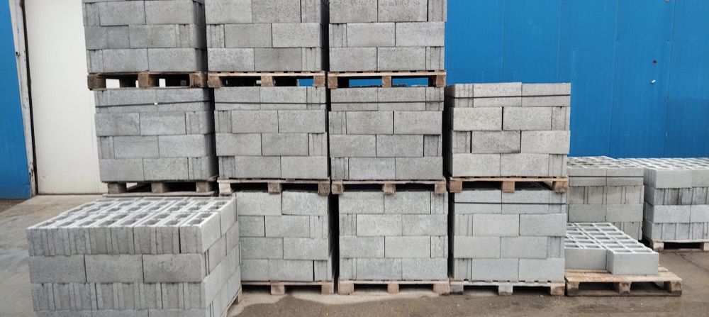 Linie semiautomata producție bolțari și pavaj