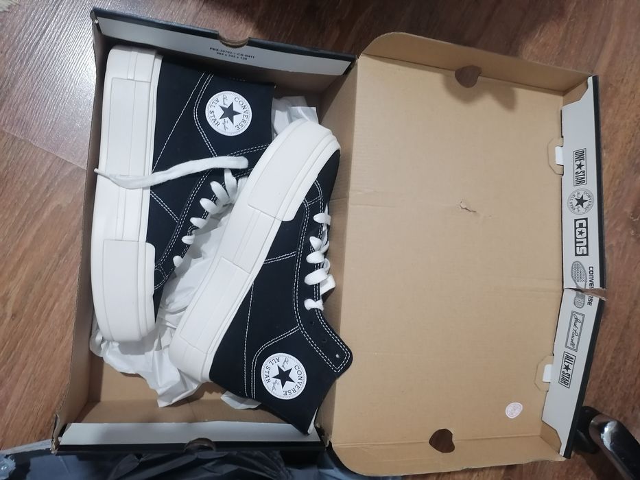 Vand Coverse All stars mar 43 ,noi cu eticheta ,cutie