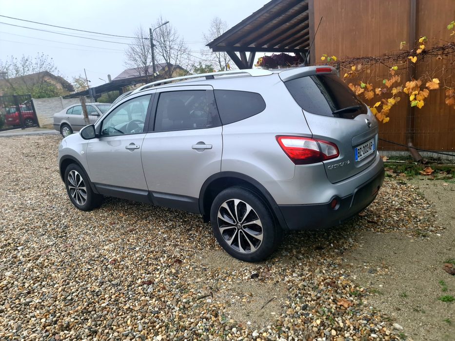 Vand Nissan Qashqai +2 (Facelift)
An Fabricatie 2012
Motor 1.6 dci
Nor