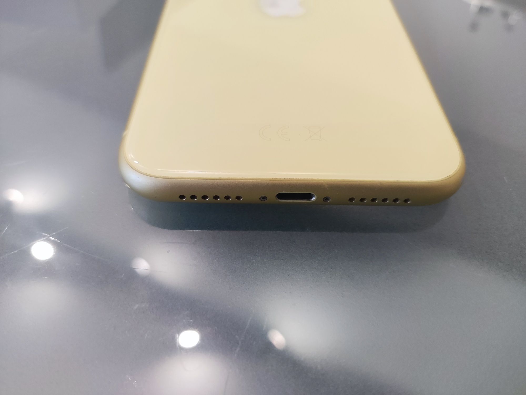 Iphone 11 gold с кутия