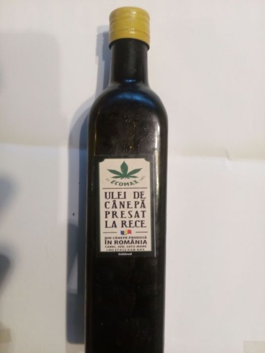 Ulei de cânepă presat la rece