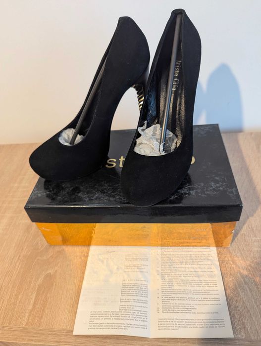 Pantofi cu toc negri Aristo Clio 39