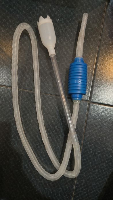 Vând acvariu capacitate 40 litri