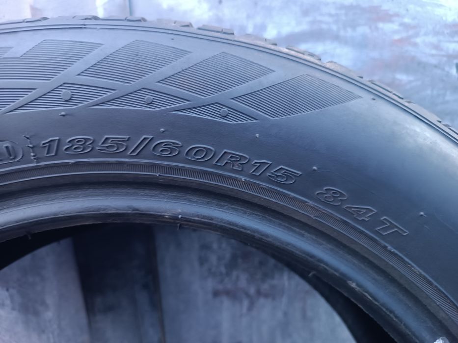 185/60/15 Nexen зимни