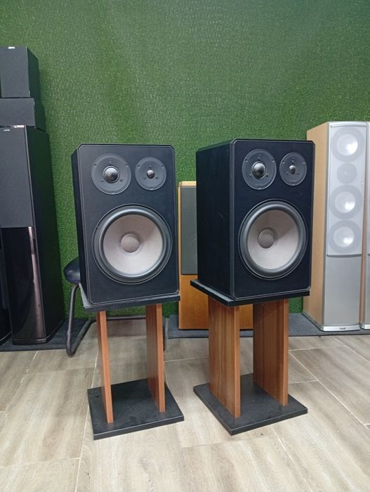 Тонколони BRAUN LS-100