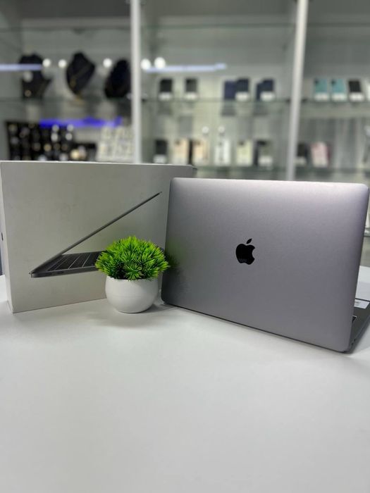 Macbook pro core i5 (13-inch,2017)