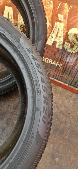 2 Anvelope Pirelli 245 45 R20 M+S