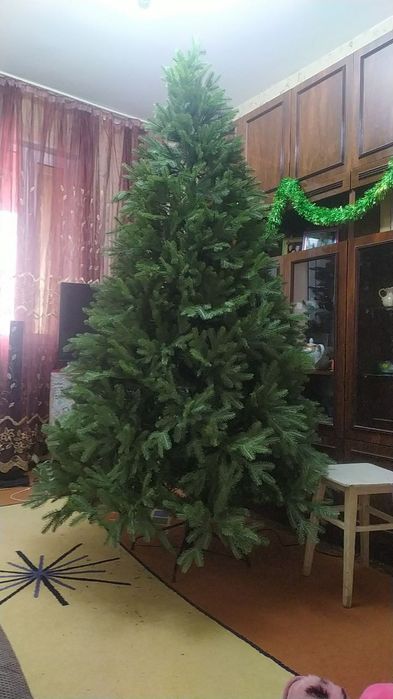 Новогодние ёлки доставка бесплатная