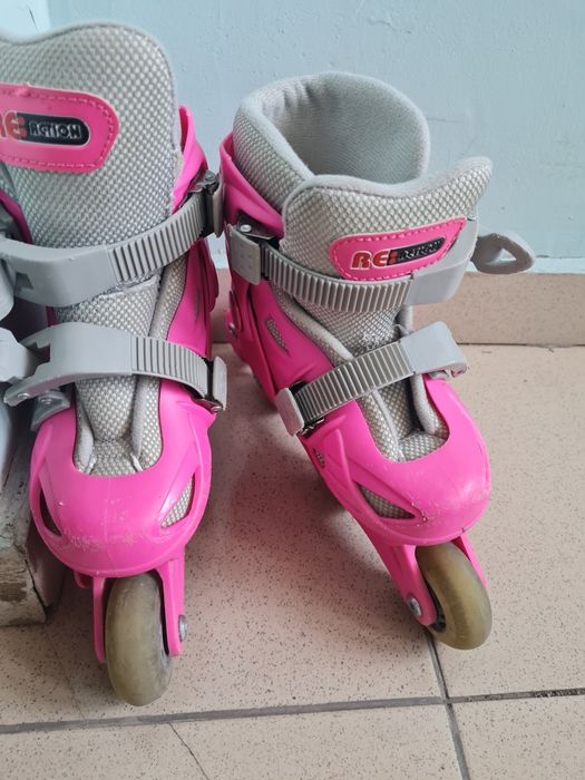 Ролики для девочки . Развиваются под размер ноги.