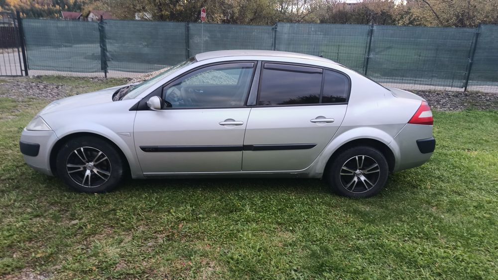 Renault Megane avariat