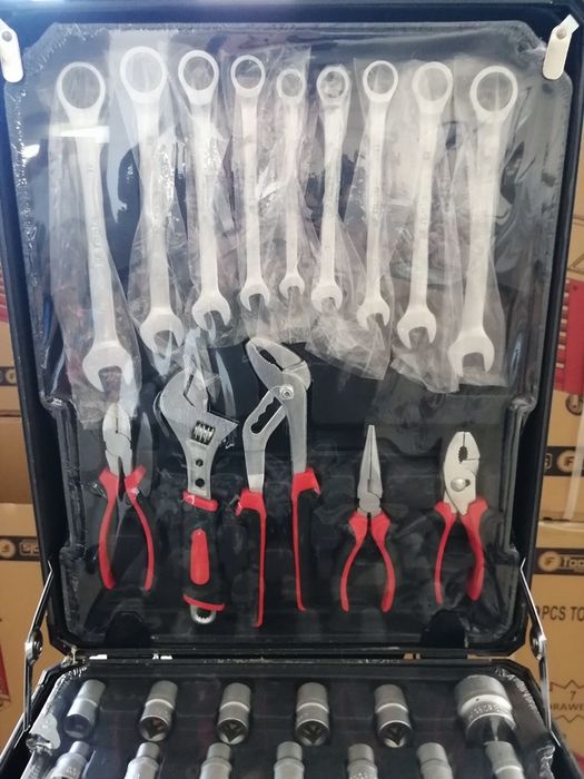 Куфар с инструмент Kraft Германия F Tools с Инструменти 429