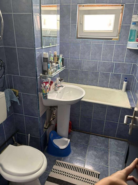 Apartament 3 camere de închiriat