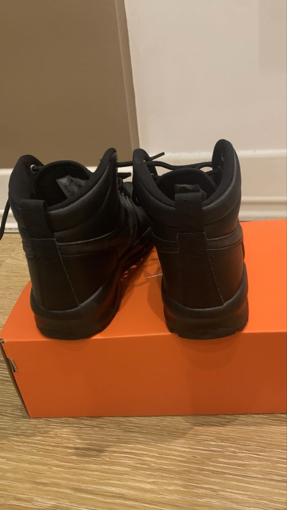 Обувки(боти) NIKE