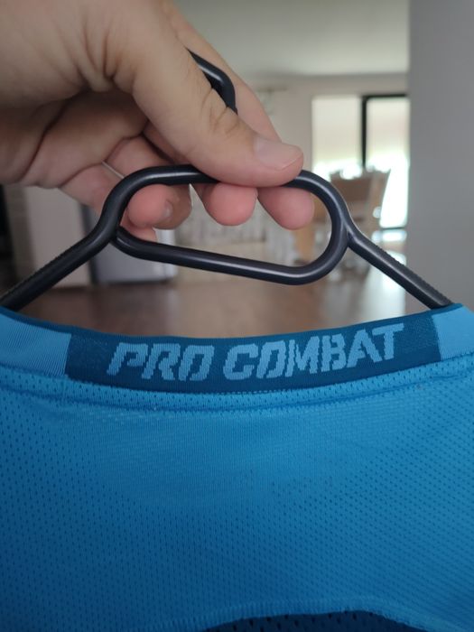 Bluza Nike Pro Combat mărimea M