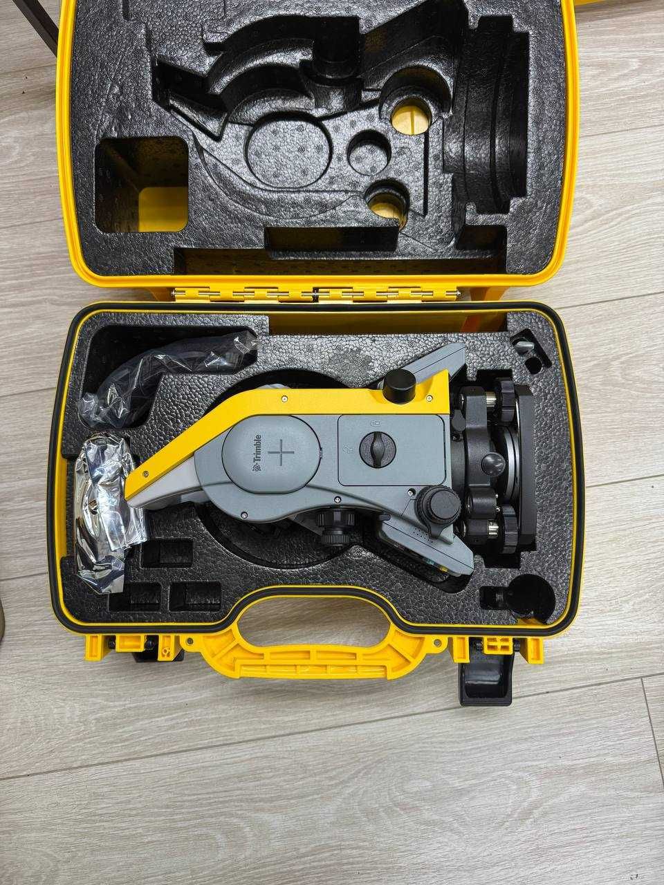 Электронный тахеометр Trimble C5 (1 комплект)