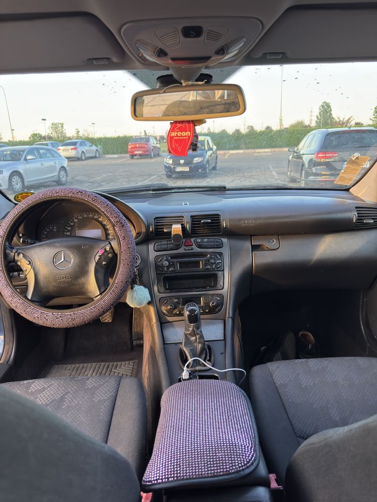 Vand masina mercedes benz C class avangard 2000