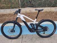 Bicicletă electrică trail 150mm Bosch 625wh Shimano XT