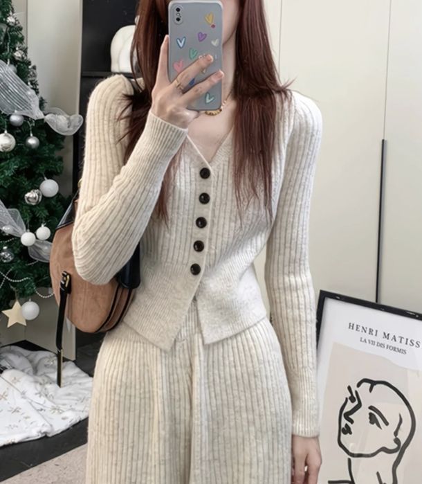 Женский костюм в рубчик