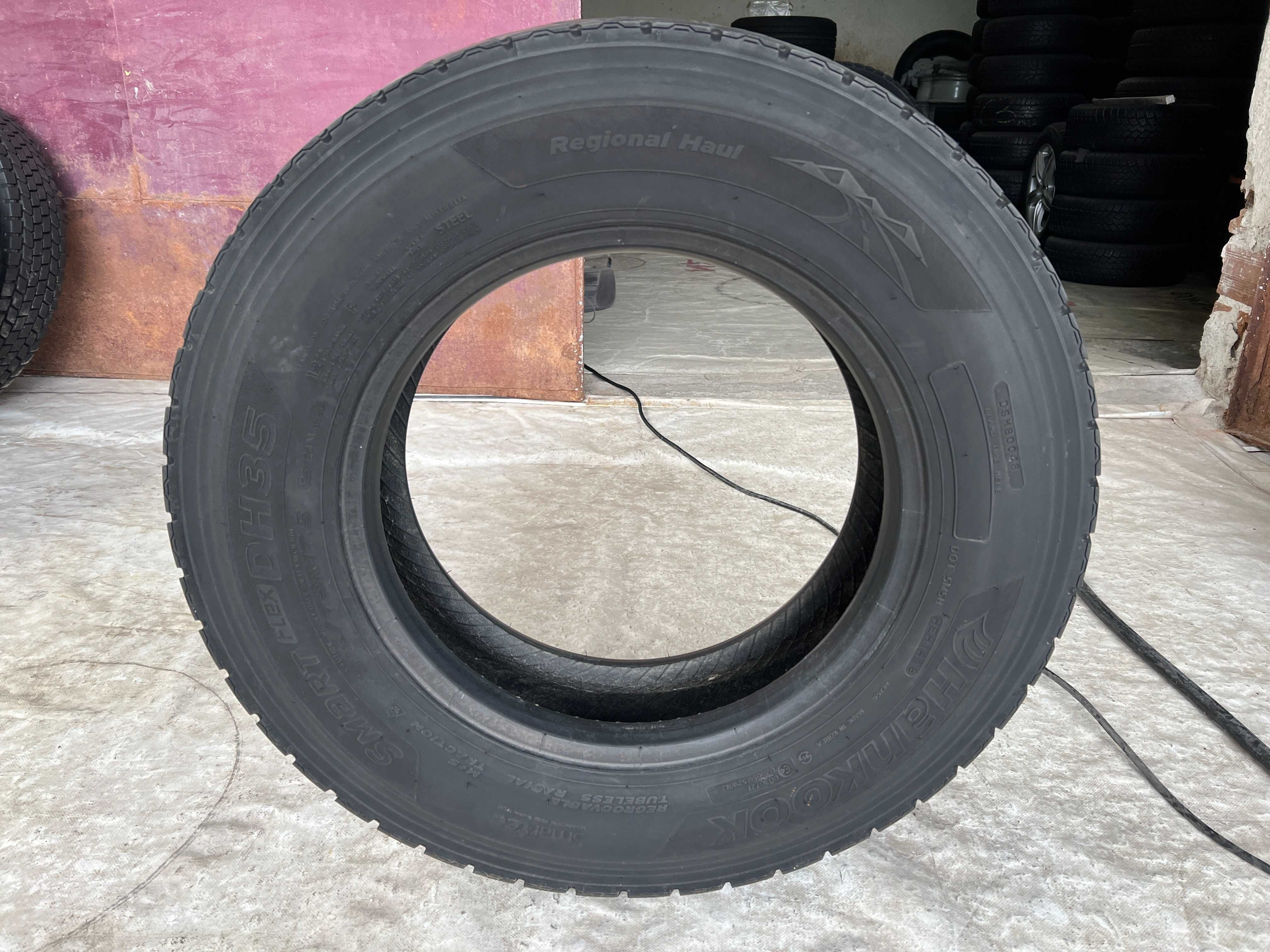 1 тежкотоварна гума 215/75R17.5 Hankook SmartFlex DH35 126/124M M+S