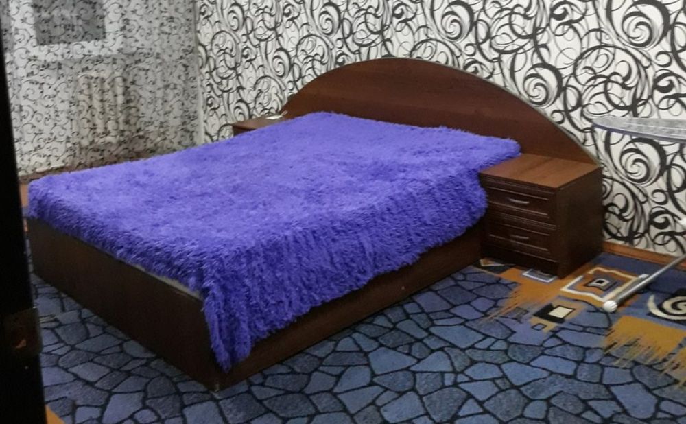 Двухспальная кровать