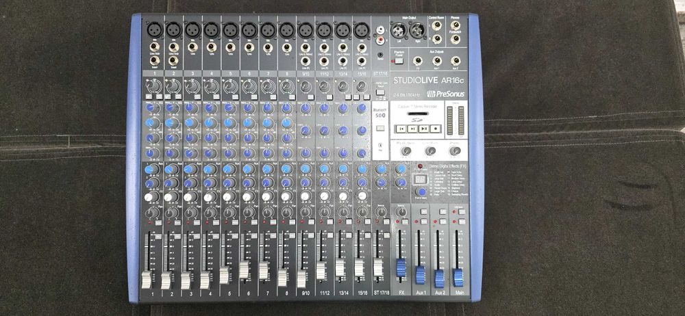 Продавам аналогов хибриден миксер Presonus StudioLive AR16c