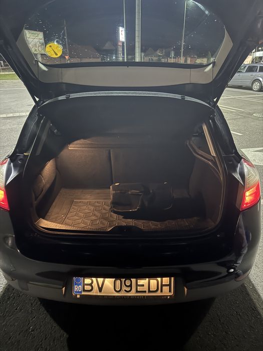 Renault Megane III 1.4 TCe – 2011 | Xenon • CarPlay • 2 seturi roți