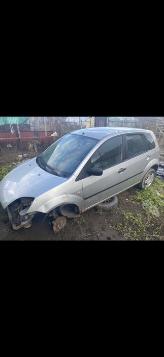 Piese Ford Fiesta 5 an 2005 motor 1.6 TDCI 90 CP.injectoare chiuloasa