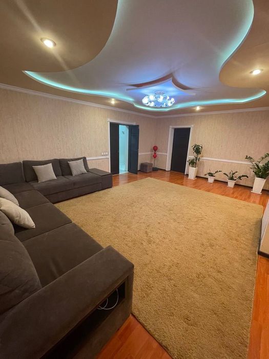 Ц-7 Продается 3 комнатная квартира ремонт ЦУМ ул.Афросиаб Мирабад