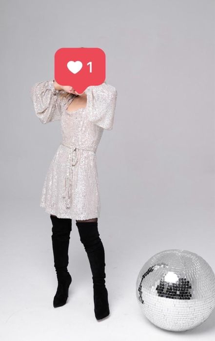 Платье с пайетками